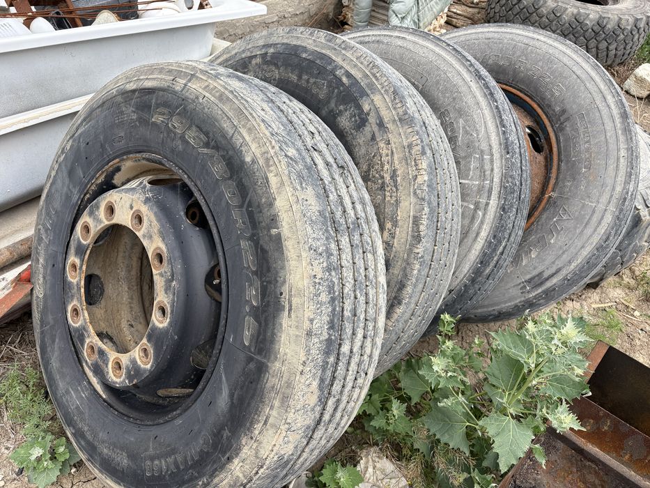 Дискілер покрышкаларымен R22.5