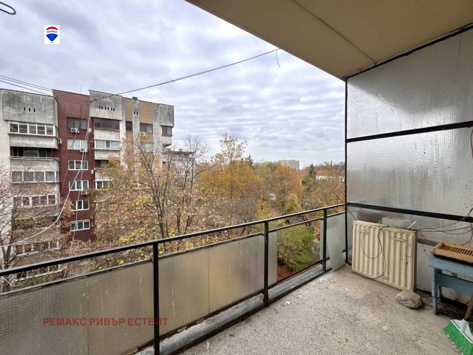 Тристаен апартамент за продажба Алеи Възраждане