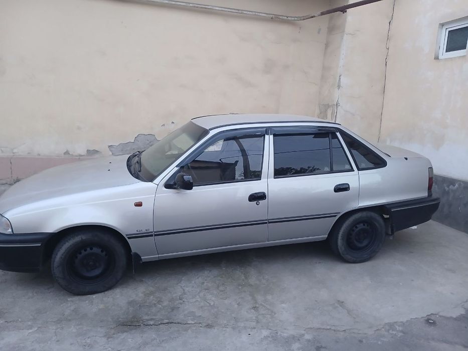 Срочно продаётся деву нексия