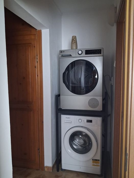 Proprietar inchiriez apartament 2 camere Navodari str Randunelelor 0742019750