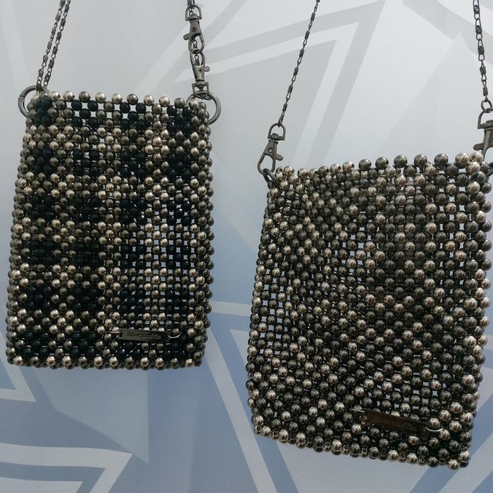 Сумочки из хрустальных и акриловых бусин
