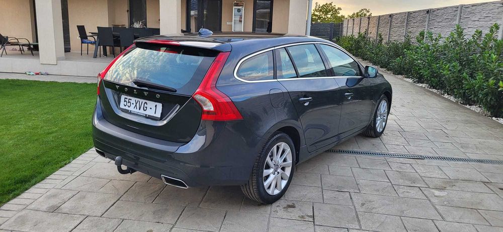 VOLVO V60 2015 — imagine 3
