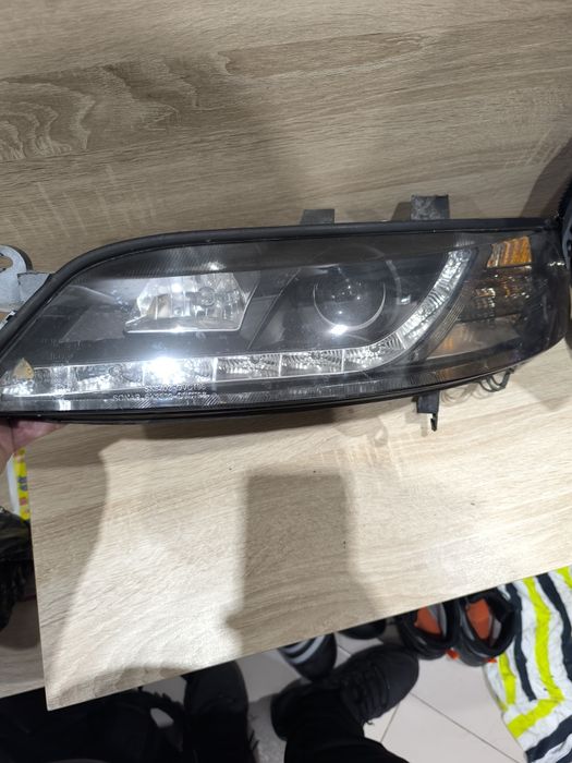 Опел Вектра фарове 70 евро