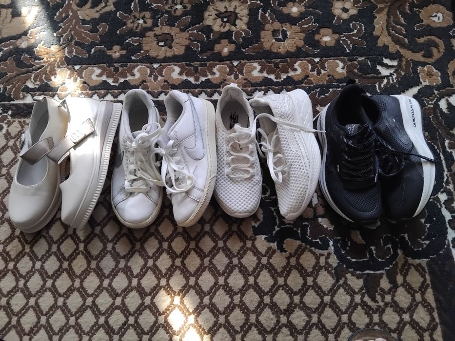 Кроссовки .кеды и туфельки на девочку