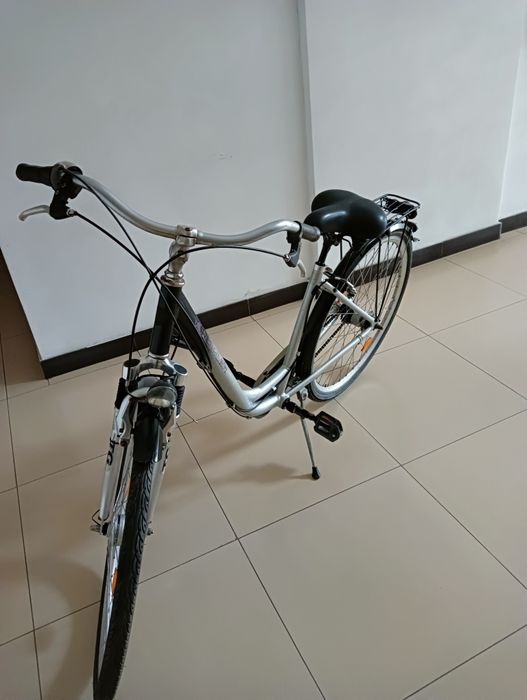 Vând bicicletă damă