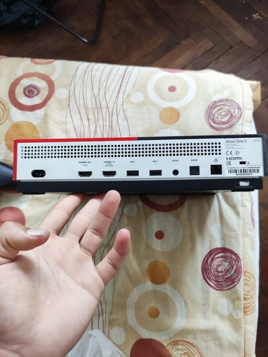 Продавам Xbox one s