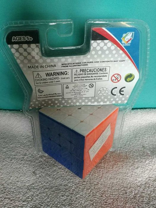 Кубики Рубика отличного качества : 4х4х4 .