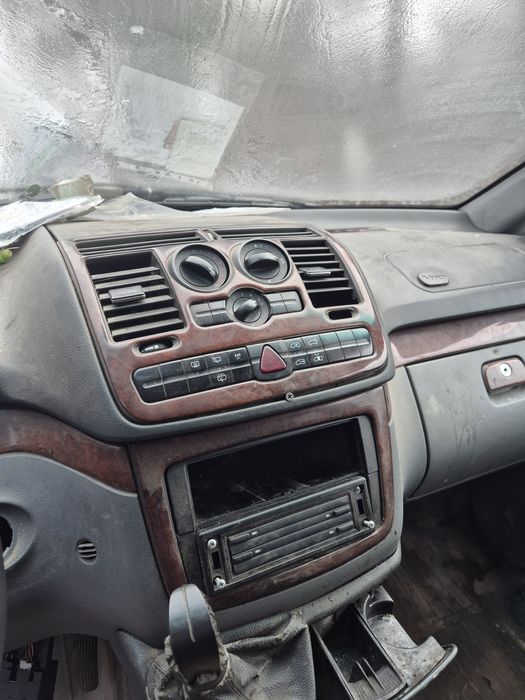 Мерцедес Вито W639 ,OM 611 мотор ръчни скорости