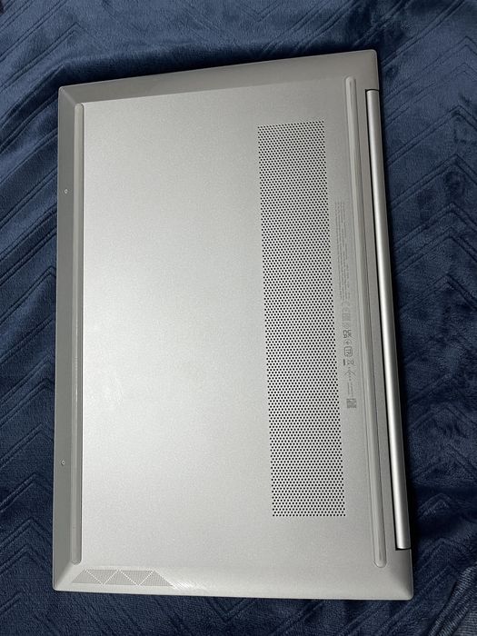 Laptop HP Pavilion 15-eh1xxx – Performant și ca nou