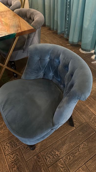 Продаем стулья, кресла и диваны