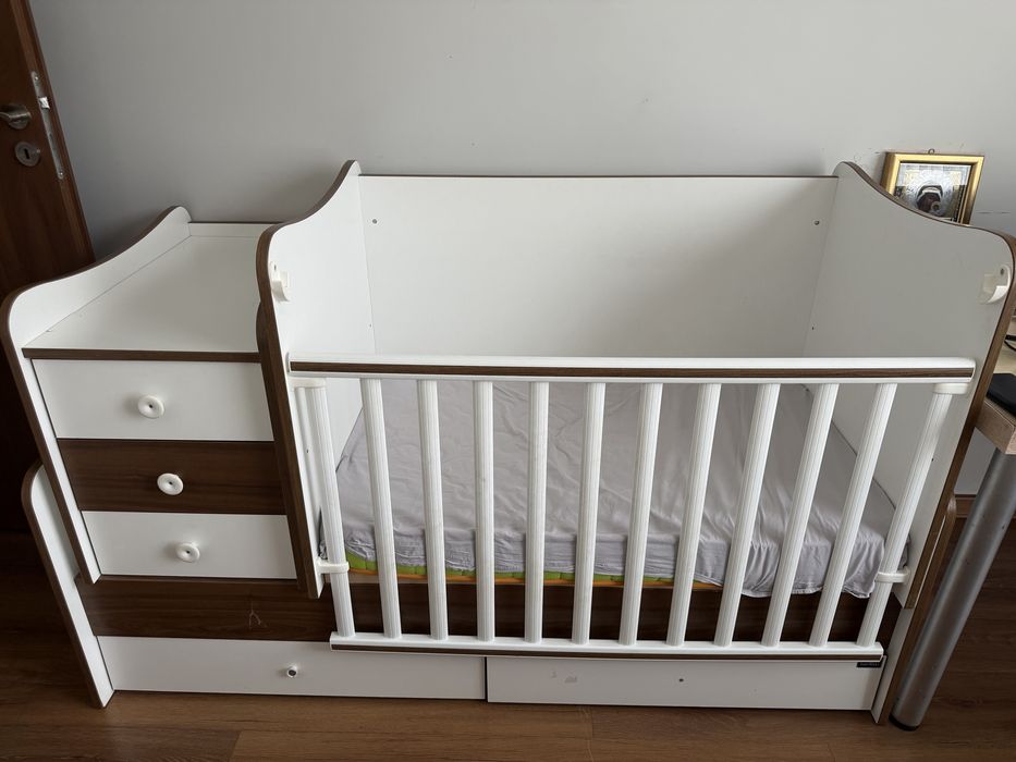 Продавам детска кошара 3 в 1