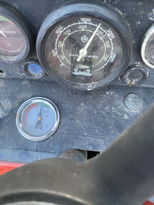 Tractor Universal U 445