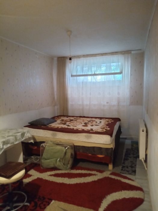 Închiriez apartament cu o cameră