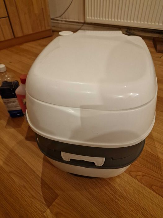 Toaleta ecologică portabilă nouă