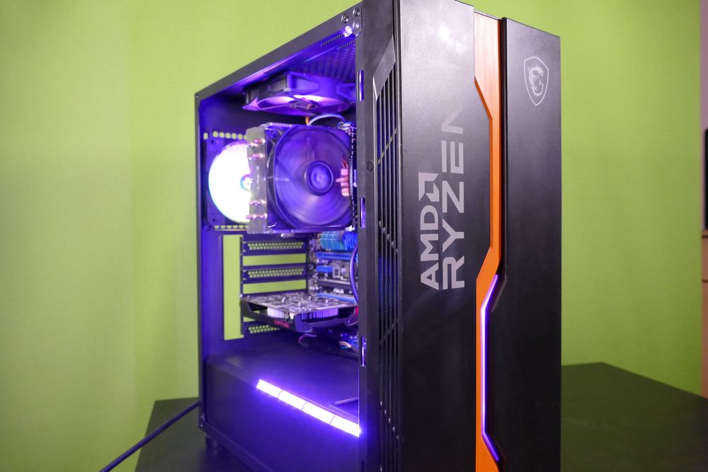 Pc Gaming AMD FX-8350,AMD RADEON RX 560,16 GB DDR3,500 GB SSD OPT