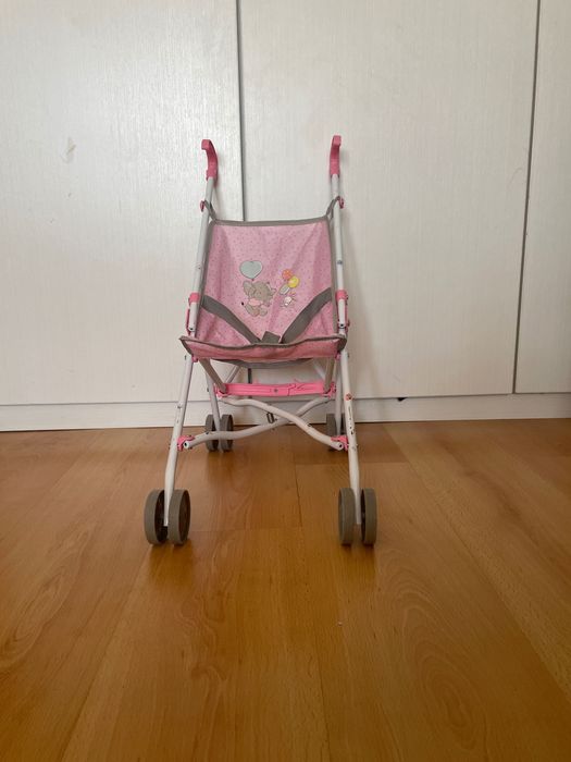 Продавам играчка количка за кукли