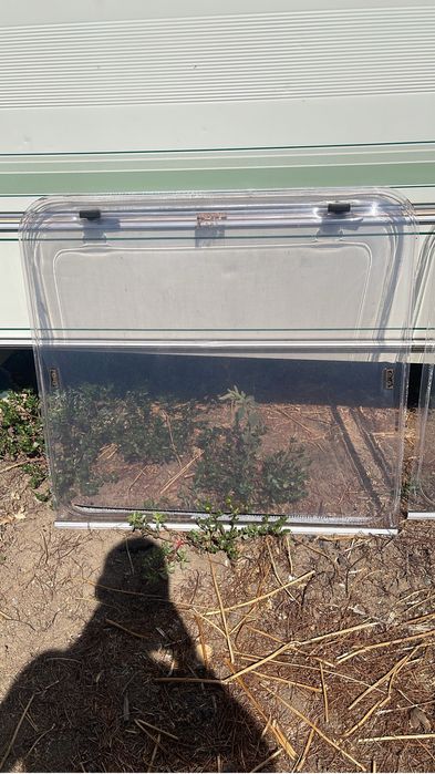 Vand geamuri frontale rulota