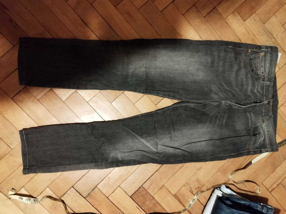 Продавам няколко чифта дънки Levi's и 1 чифт HM