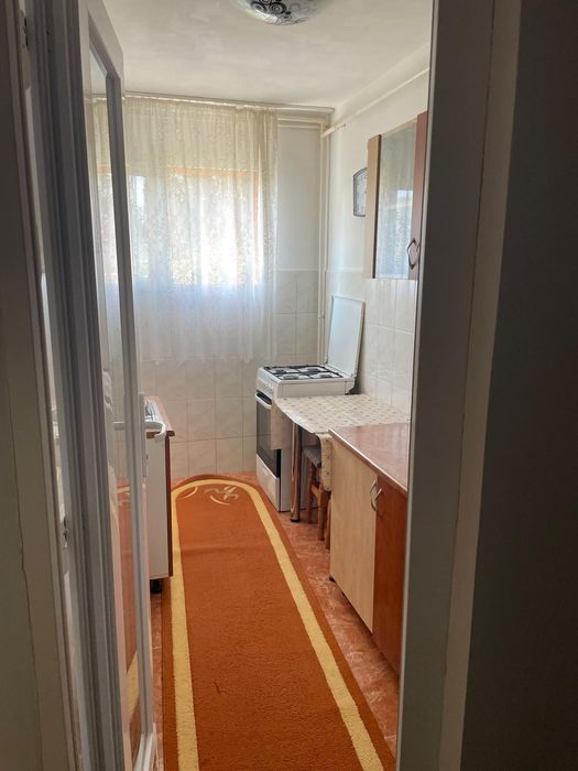 Proprietar ofer apartament pentru inchiriere