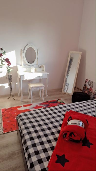 Inchiriem camere într-o casă privată/toată casa în Craiova