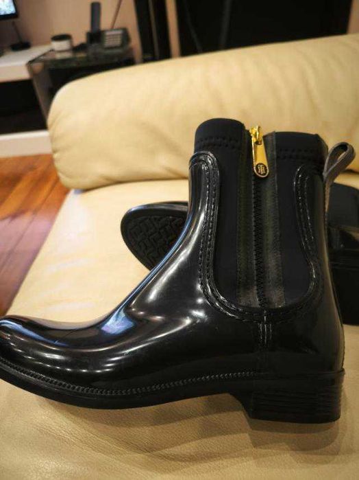 Tommy Hilfiger - боти