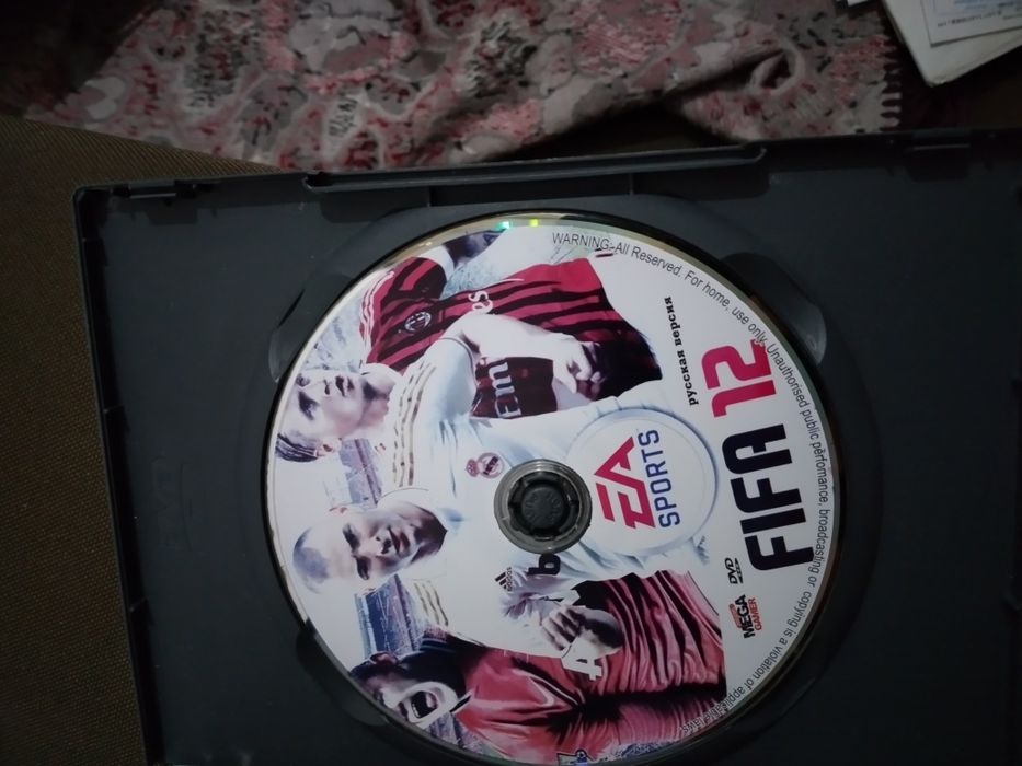 Продам футбол фифа 12