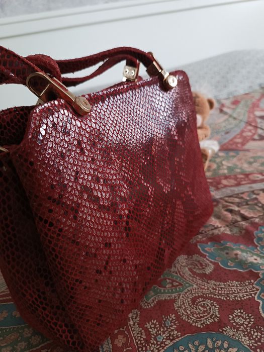 Продам кожаную сумку