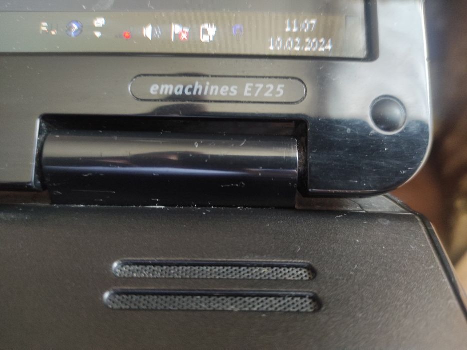 Продам ноутбук E Machines