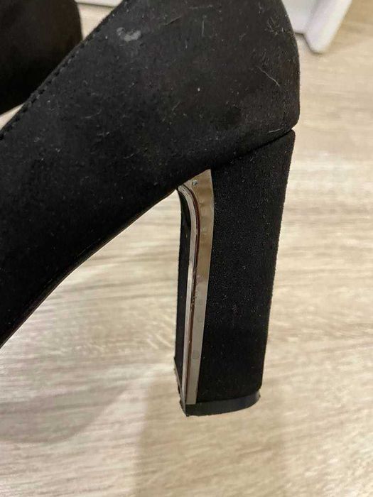 Д обувки Tendenz