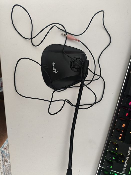 Микрофон от компании Genius