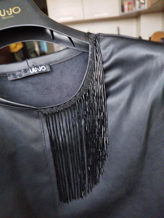 Liu•Jo нова блуза с къс ръкав от еко кожа