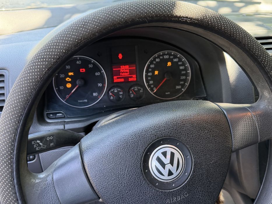 Volkswagen Golf 6 1.4 Benzină – 2009 – 2.300 €