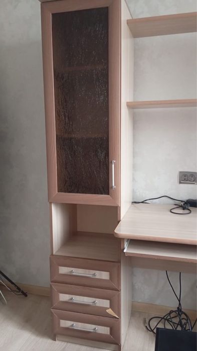 Срочно Продам Шкаф со столом