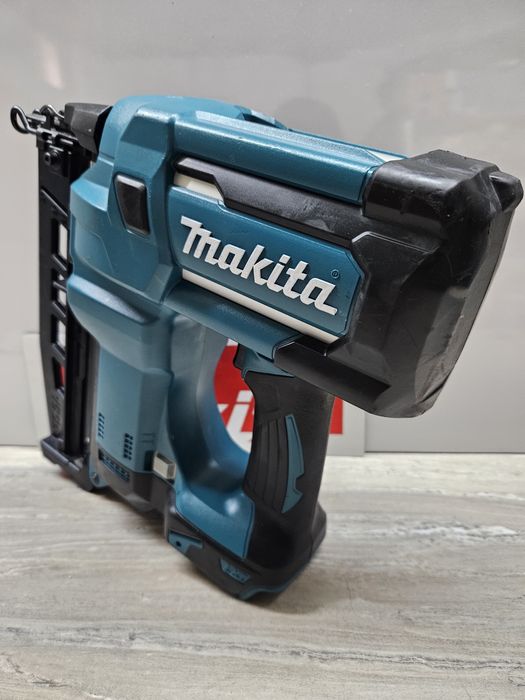 Makita Пистолет за Игли DBN600 18V.