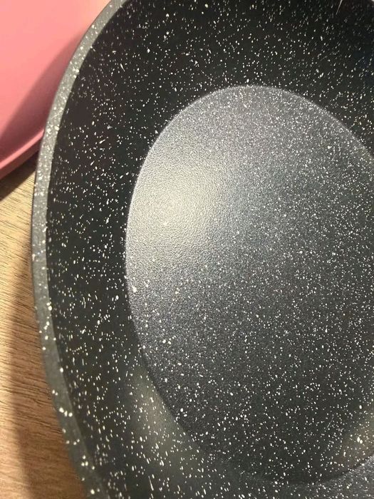 Комплект от 3 алуминиеви тигана с незалепващо мраморно покритие