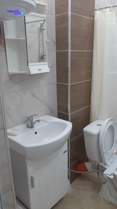 Дава се под наем Двустаен апартамент в Асеновград - 72 кв.м за 357 € - Снимка #8