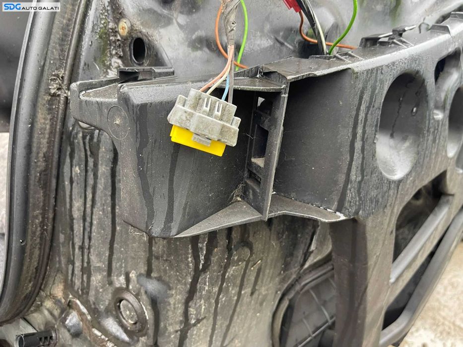 Suport Ghidaj Dreapta pentru Bara Spoiler Spate Renault Megane 3 Grandtour Break 2008 - 2015