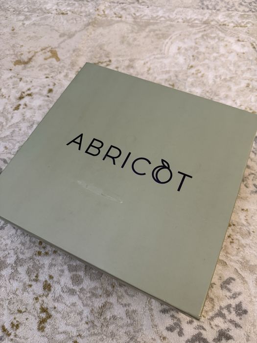 Продам Ботфорты новые