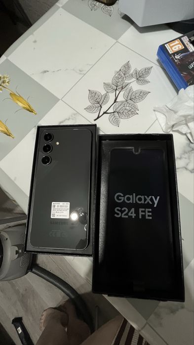 Продам Samsung Galaxy S24FE 2025г