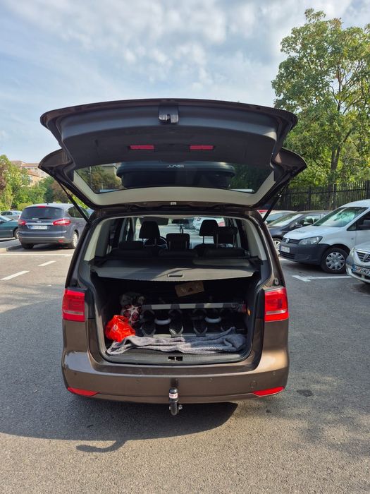 VOLKSWAGEN Touran 2011 — imagine 5