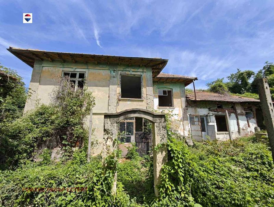 Продава се Къща в Борово - 257 кв.м за 58 €/кв.м - Снимка #8