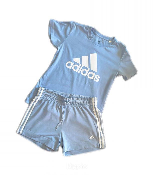 Дамски спортен сет Adidas Essentails Logo S