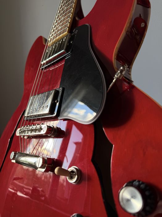 Электрогитара Epiphone ES-335