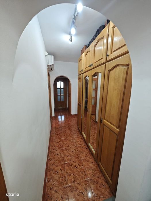 Apartament 4 camere zona Liceului Eminescu