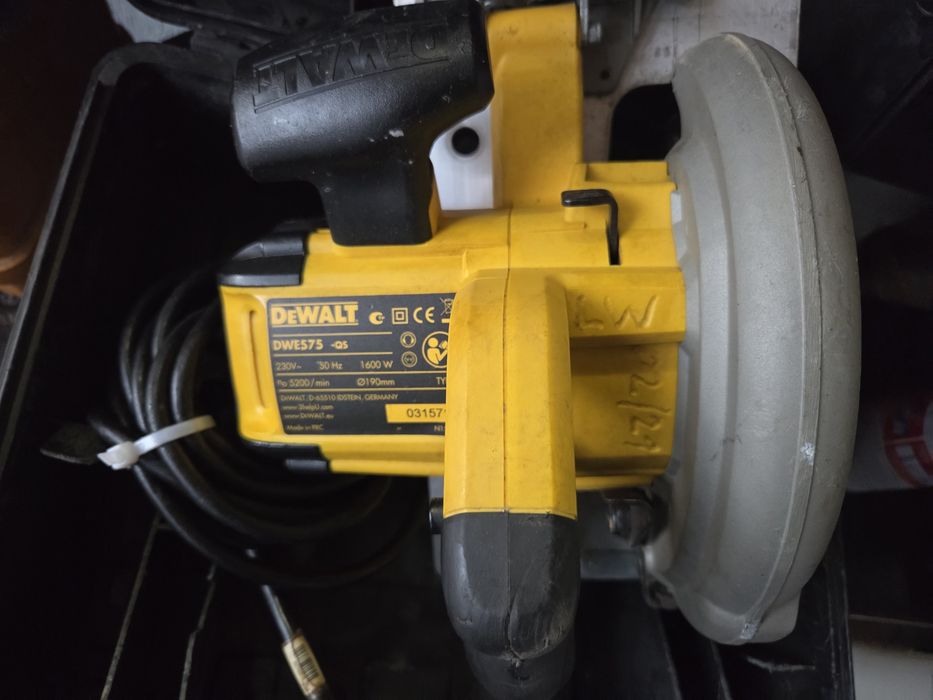 Circular DeWalt 1600w