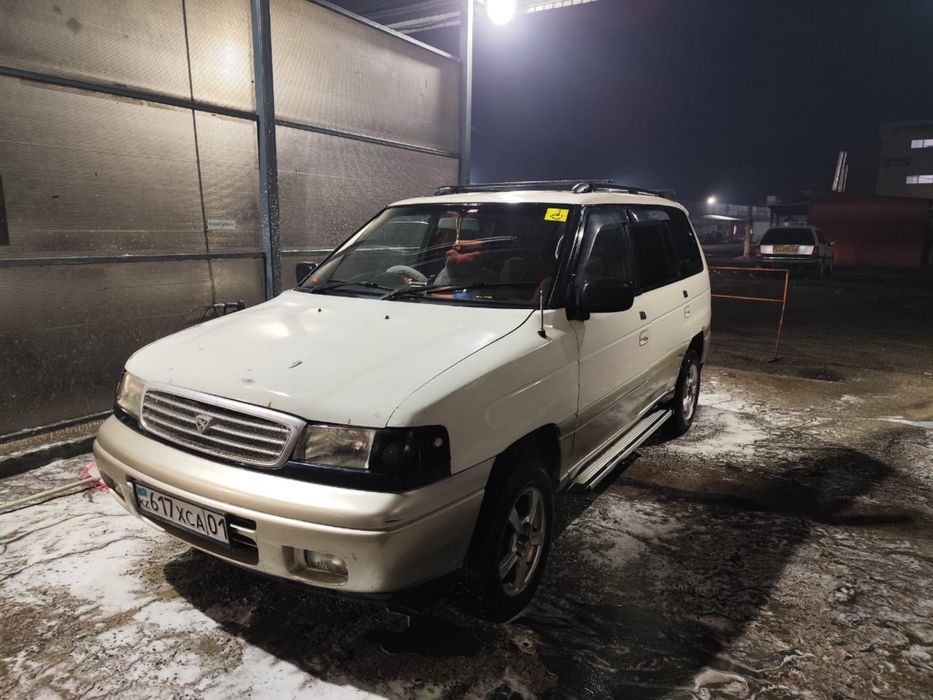 Продам авто Mazda MPV 1996