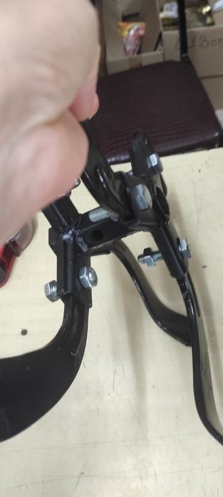 Продавам нова окопвачка за мотофреза – здраво желязо (2бр)