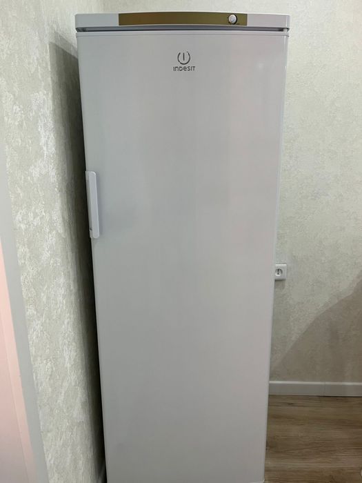 Морозильник indesit
