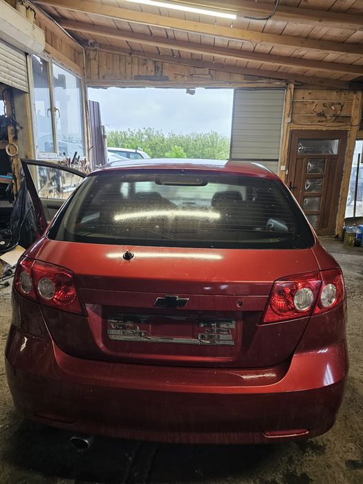 Piese Chevrolet laceti motor cutie roti faruri usi