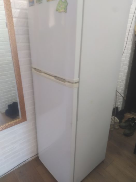 Холодильник LG продам